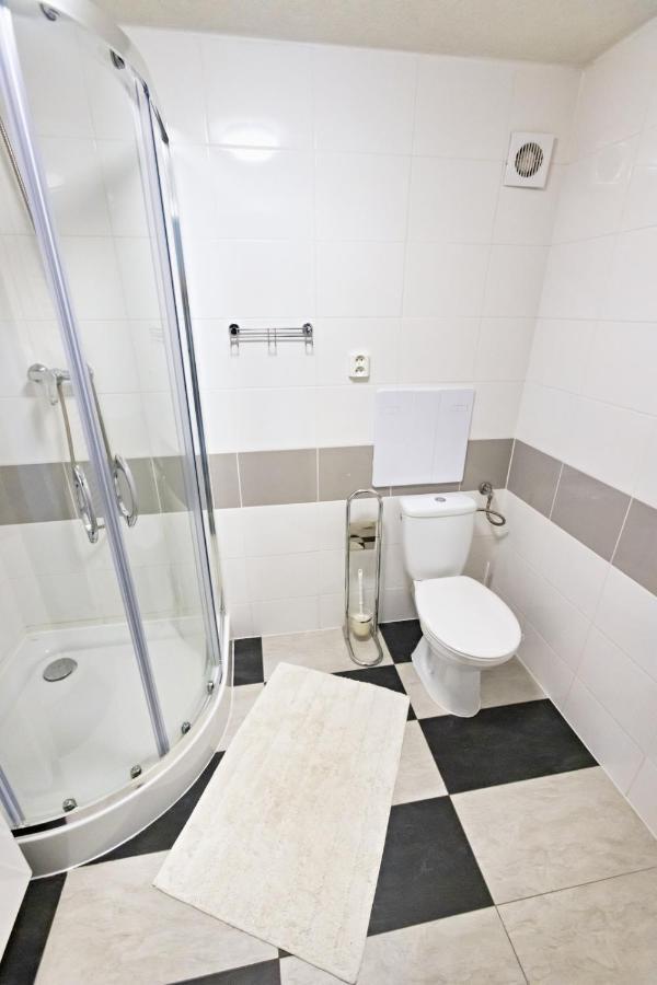 Veľký Slavkov Apartman Theo מראה חיצוני תמונה
