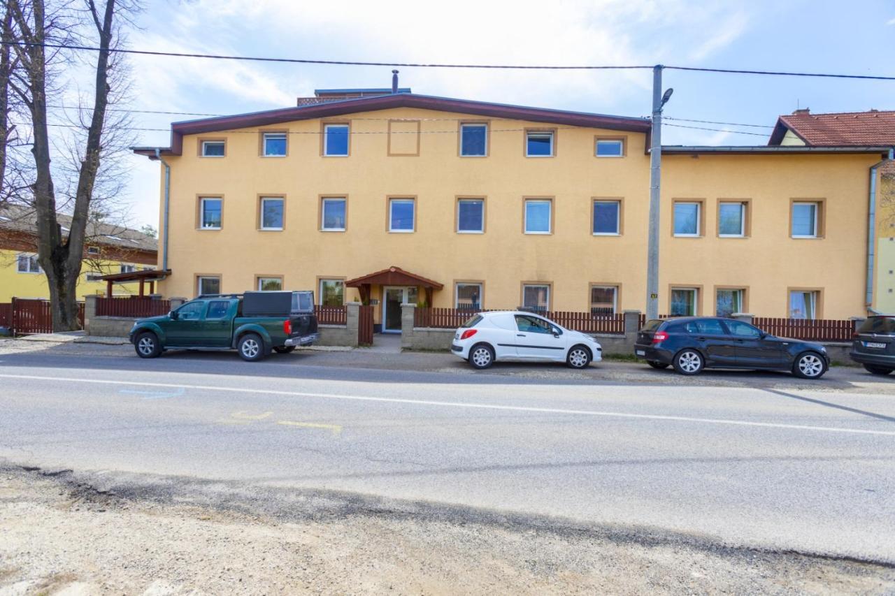 Veľký Slavkov Apartman Theo מראה חיצוני תמונה