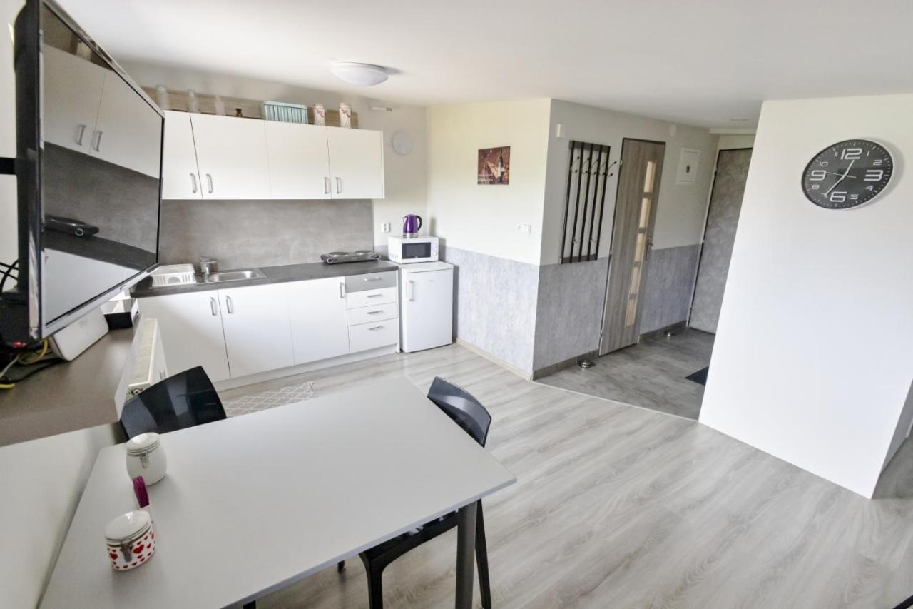Veľký Slavkov Apartman Theo מראה חיצוני תמונה